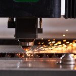 Produção de Máquinas de Cortar Metal CNC de alta precisão